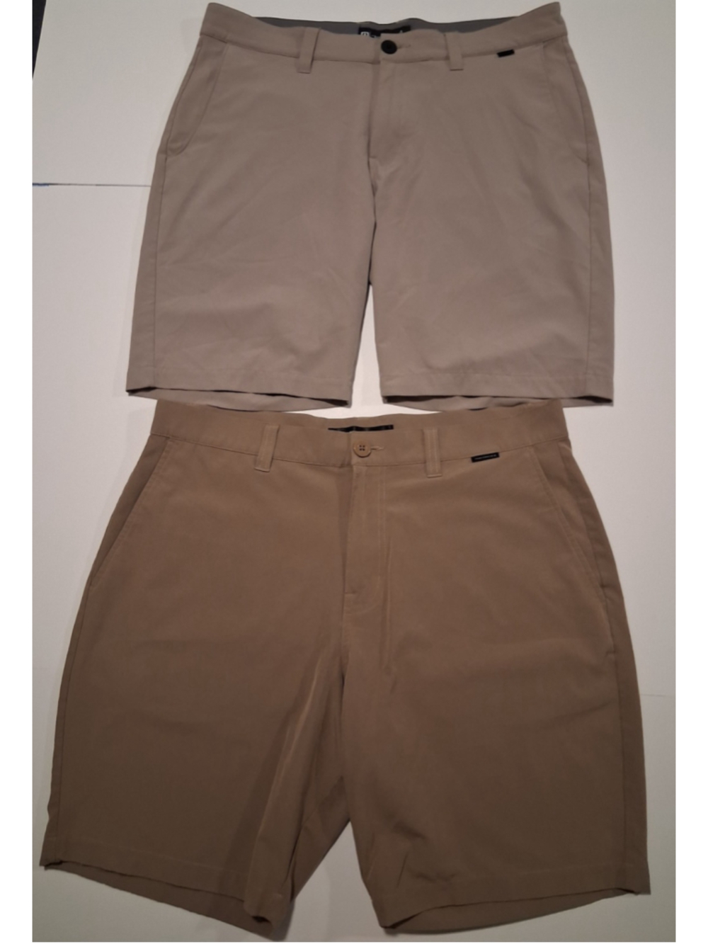 Lot x2 Travis Mathew Men's Size 34 Golf Shorts 9" Inseam Beige & Khaki